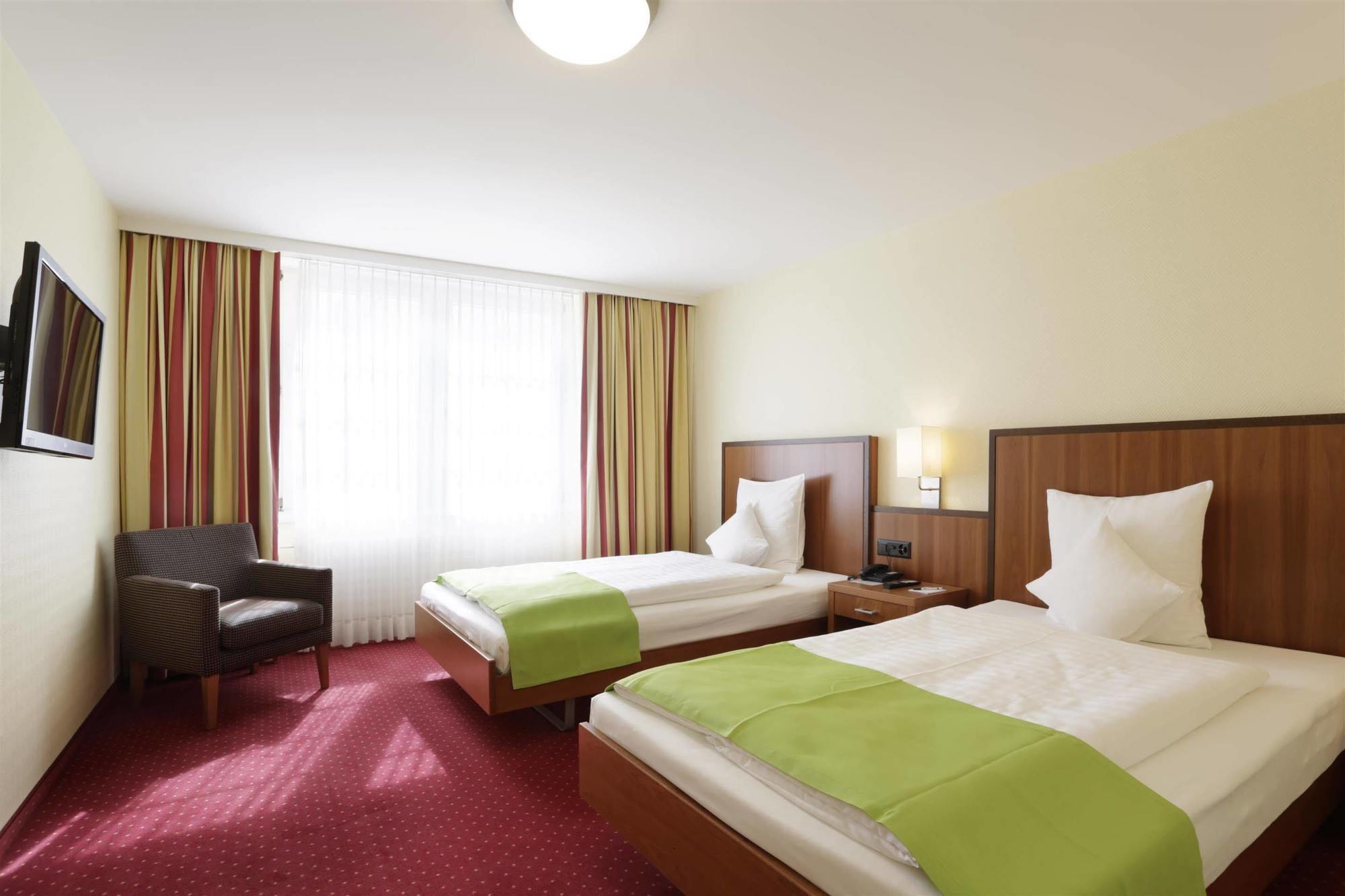 Best Western Plus Hotel Bahnhof Schaffhausen Kültér fotó